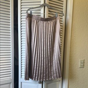 Pleated Midi Skirt in metallic taupe